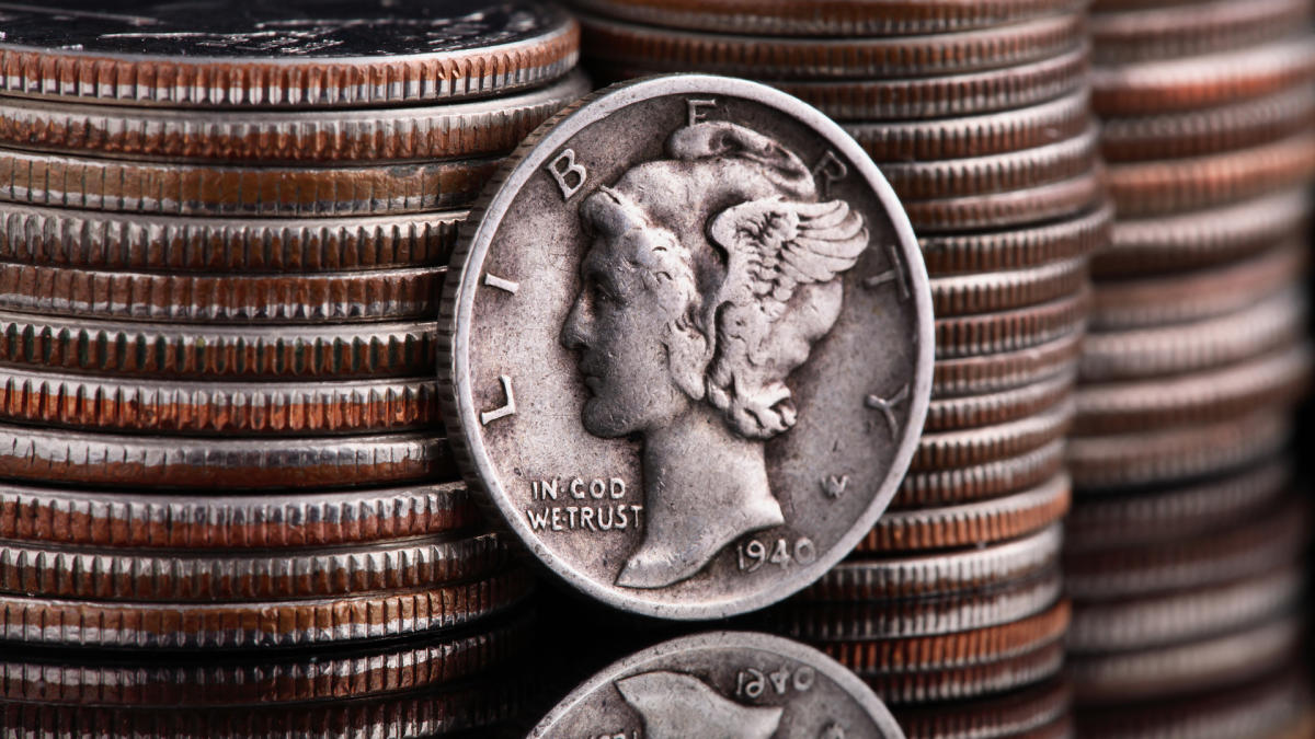 Coin Collector’s Paradise: 8 Bicentennial Quarters Valued at $45K Each