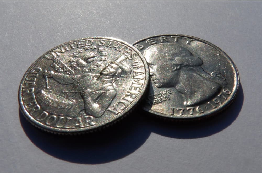 One Rare Dimes And rare Bicentennial Quarter Worth $2500 Million Dollars Each Are Still in Circulation